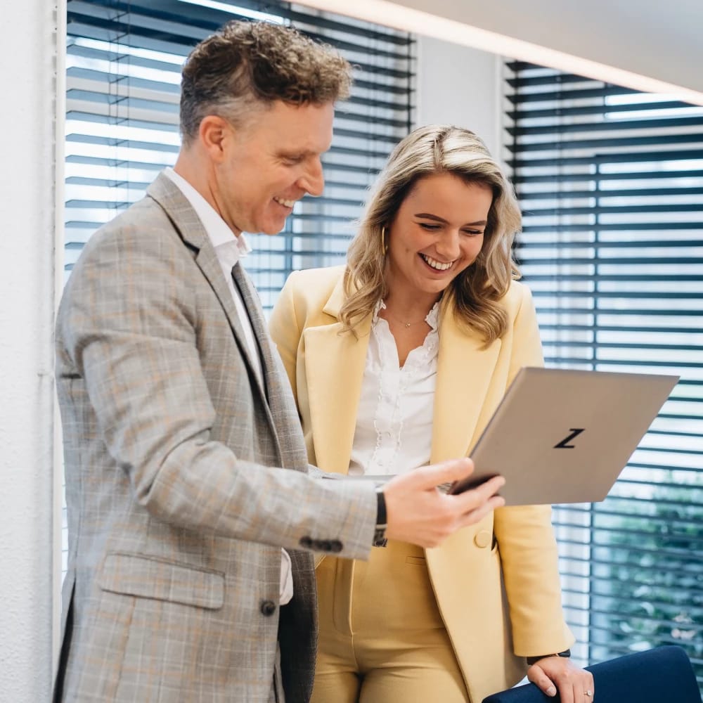 Bij Damsté regel je eenvoudig en volledig digitaal jouw juridische splitsing. Efficiënt, professioneel en altijd met persoonlijk advies.